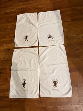 Vtg Avanti Grand Prix Reindeer Hand Towels 27x15 Set 4 Dasher Dancer Prancer